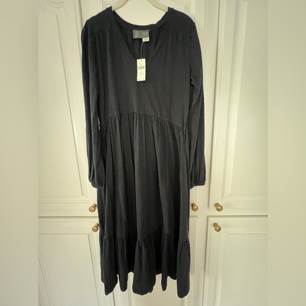 Casual Black Long-Sleeve Dress